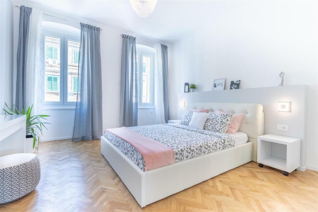 Apartment Alba Rijeka Luaran gambar
